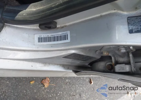 2004 Hyundai Sonata z USA, uszkodzony, nr VIN KMHWF25S74A084604